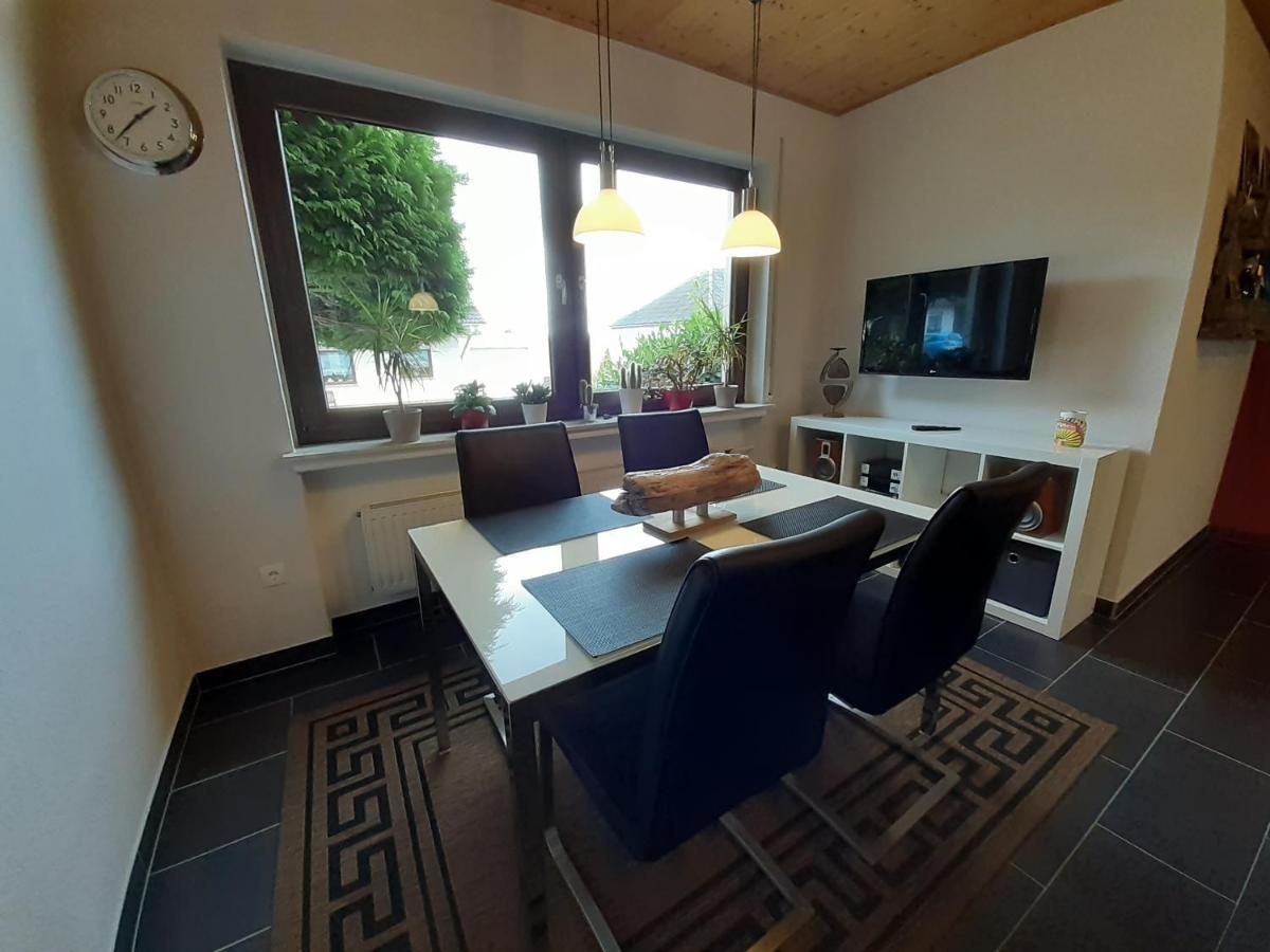 Ferienwohnung Terrasse Parkplatz Wallbox Nuerburgring Herresbach 외부 사진