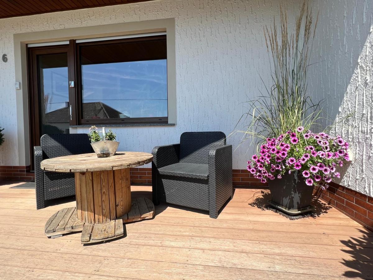 Ferienwohnung Terrasse Parkplatz Wallbox Nuerburgring Herresbach 외부 사진
